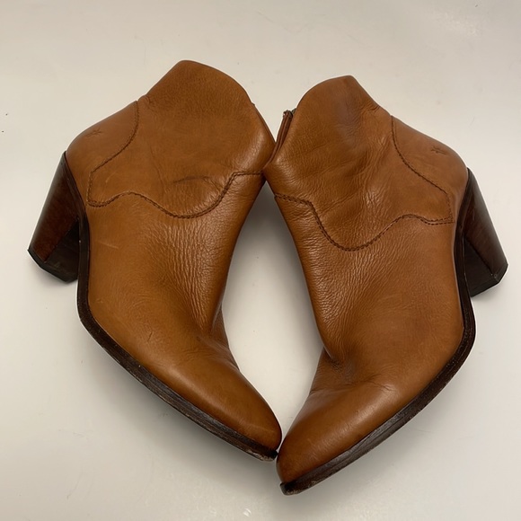 Frye Shoes - Frye Women Lila Western Short Boots